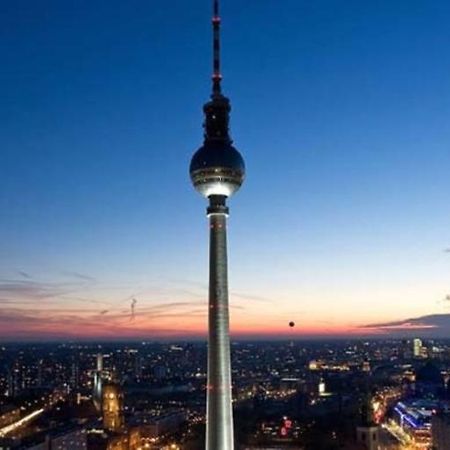 Romantic Style Apartment Berlin Alexanderplatz Exterior photo