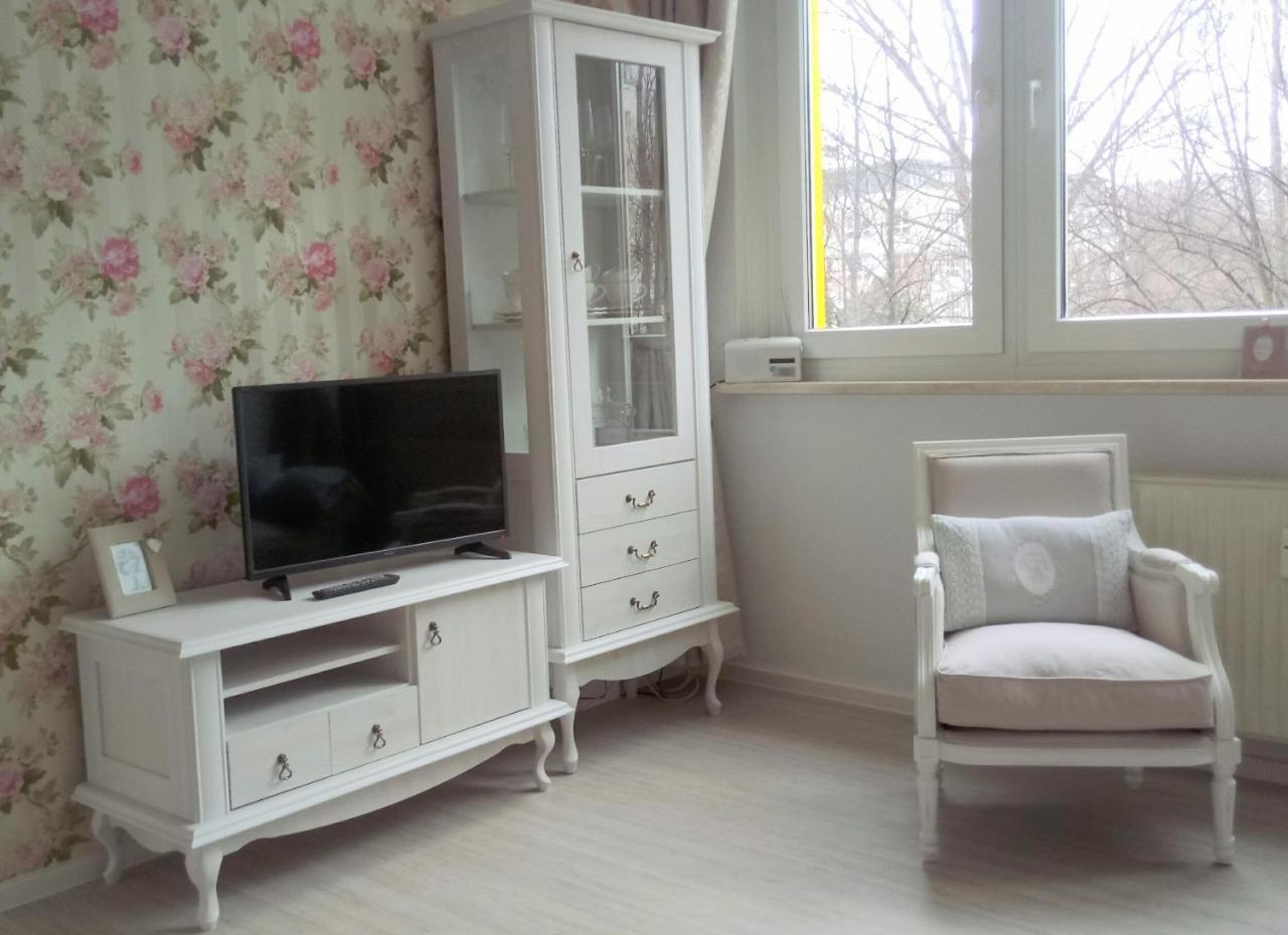 Romantic Style Apartment Berlin Alexanderplatz Exterior photo
